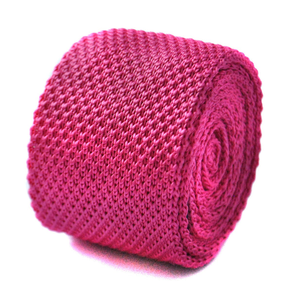 plain bright pink skinny knitted tie with pointed end